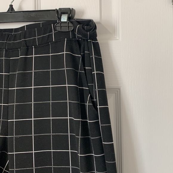 Relaxed-Fit Plaid Pants - Picture 2 of 4